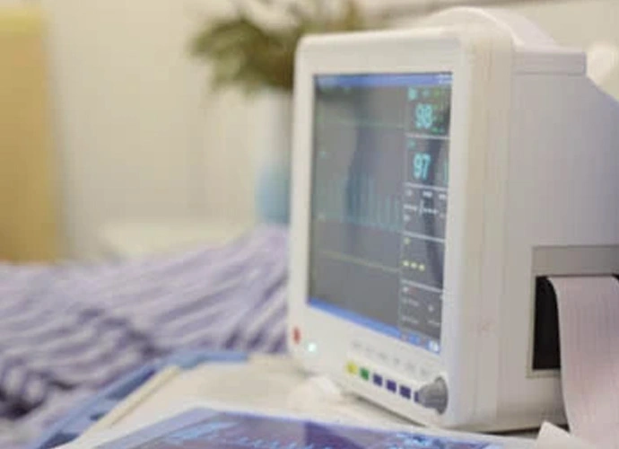 EM-T195 tablet PC robusto para profissionais médicos auxilia no resgate móvel sem papel